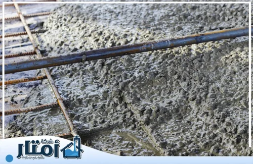 تظهر هنا متانة وقوة الخرسانة الرغوية التي تقدمها شركة أمتار البناء 0502032828، متماسكة مع التسليح المعدني. نلتزم بأعلى معايير الجودة والمتانة لضمان استمرارية مشاريعكم.